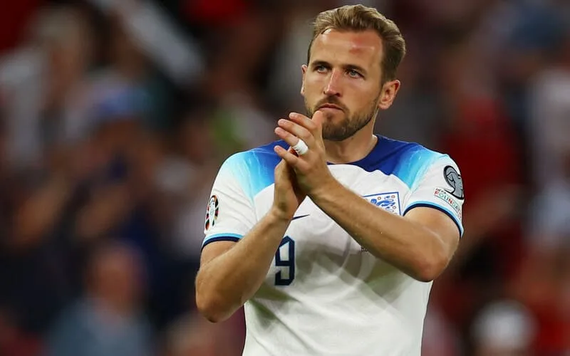 cau thu harry kane tieu su su nghiep va nhung ky luc noi bat