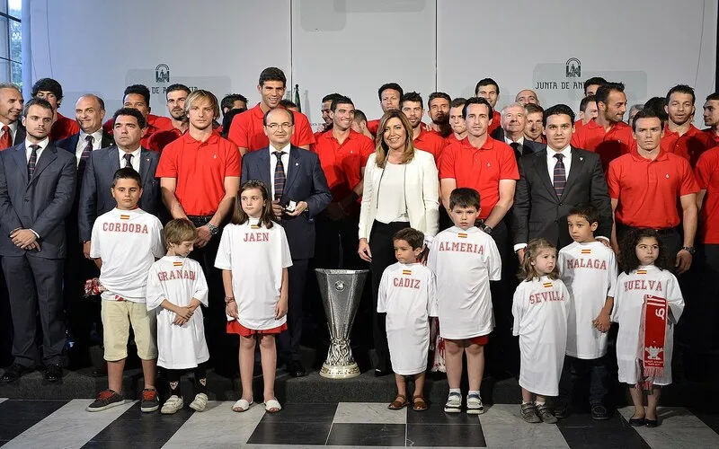 unai emery nhung cot moc dang nho trong su nghiep cam quan